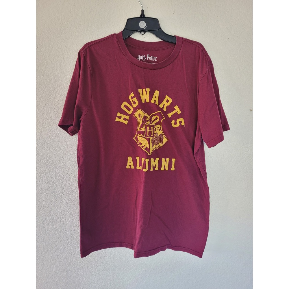 Harry Potter Hogwarts Alumni T Shirt Burgundy Short Sleeve Adult Size L #21